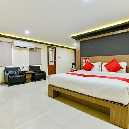 Oyo 1889 Hotel Aj Park Alappuzha Exterior foto