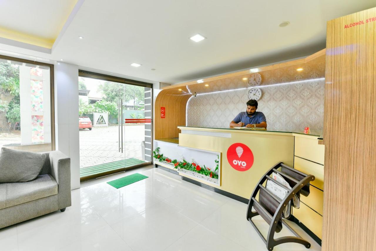 Oyo 1889 Hotel Aj Park Alappuzha Exterior foto