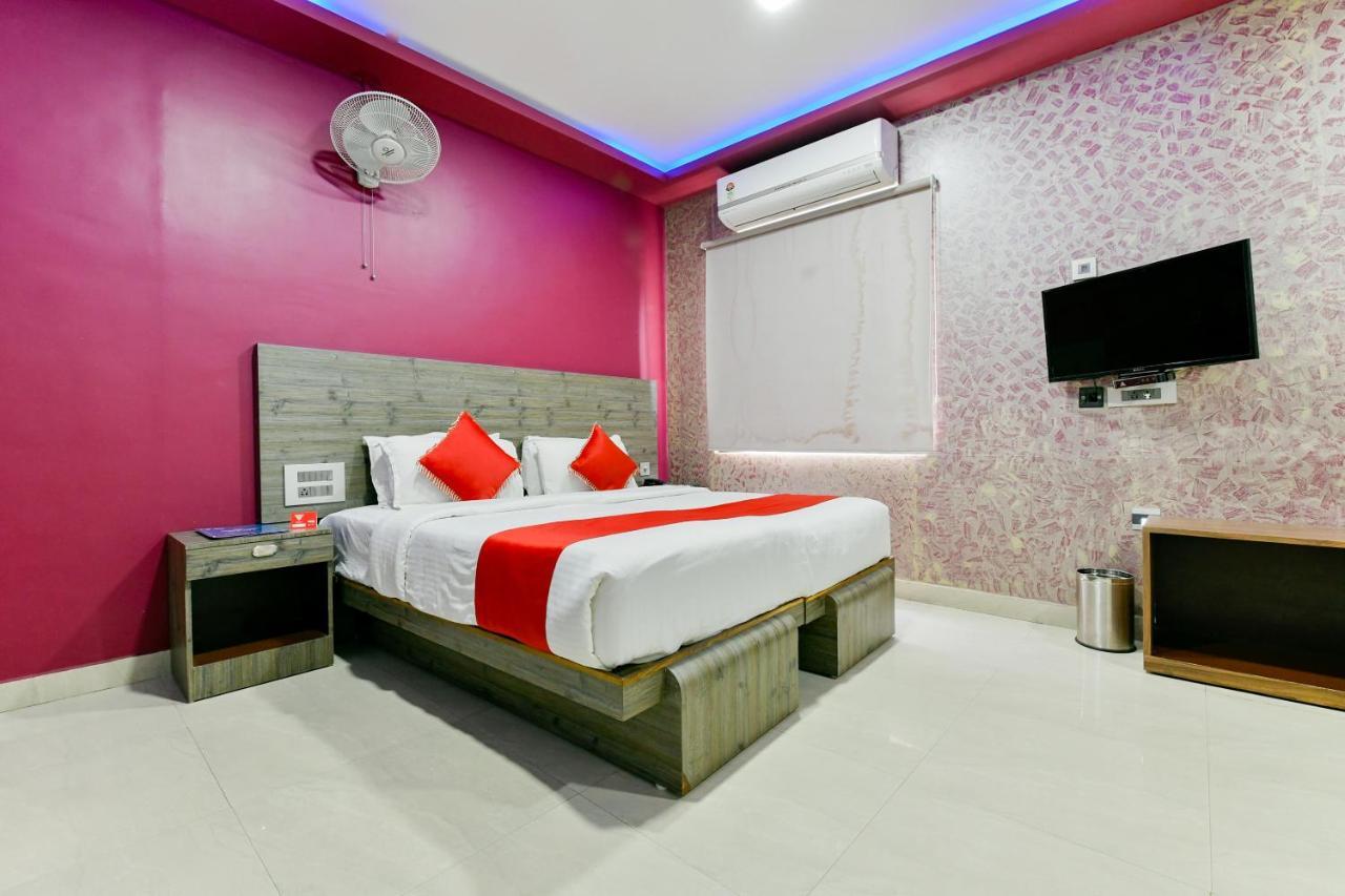 Oyo 1889 Hotel Aj Park Alappuzha Exterior foto