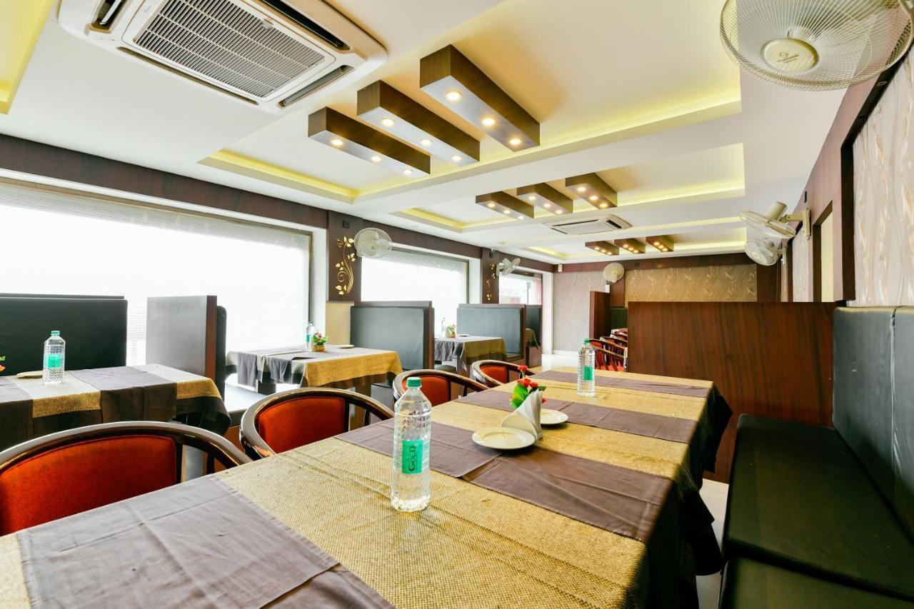 Oyo 1889 Hotel Aj Park Alappuzha Exterior foto